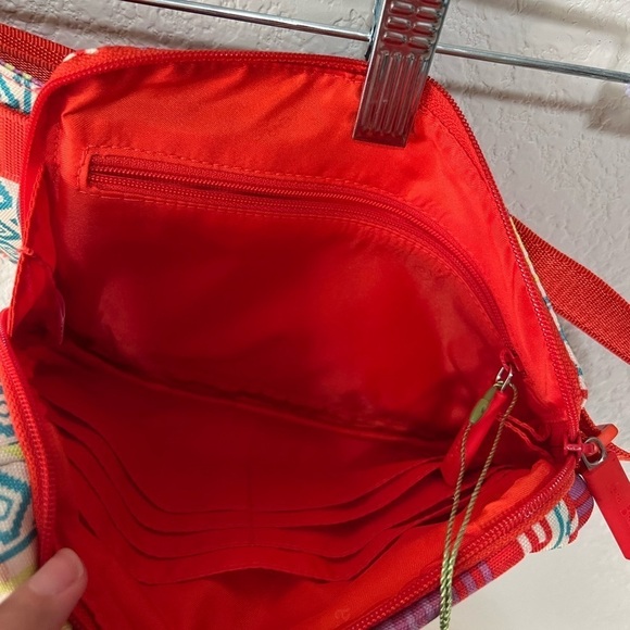 NWT Green/Pink/Red Striped/Tribal Print Vera Bradley Fanny Pack - Picture 6 of 7